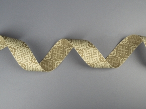 20мм. 91361/20 ЛЕНТА ОТДЕЛОЧНАЯ ЖАККАРД льняной с оливк*2523*210, 20мм (рул.25м)