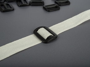 Пряжка двухщелевая 30мм черный (уп.50шт.)