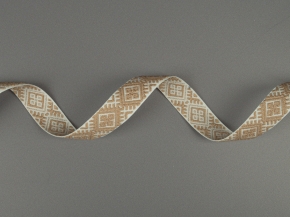 20мм. 90135 ЛЕНТА ОТДЕЛОЧНАЯ ЖАККАРДОВАЯ белый с беж*045, 20мм (рул.25м)