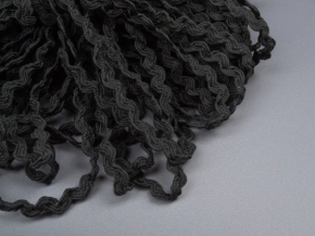 1С51-Г50 (рис.507) ТЕСЬМА ОТДЕЛОЧНАЯ ВЬЮНЧ. 9мм, т-серый*013 (рул.30м)