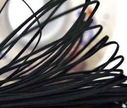 1С14-Г50 (рис.5507) ШНУР ОТДЕЛОЧНЫЙ (сутаж) черный*005, d-2.5мм (рул.20м)