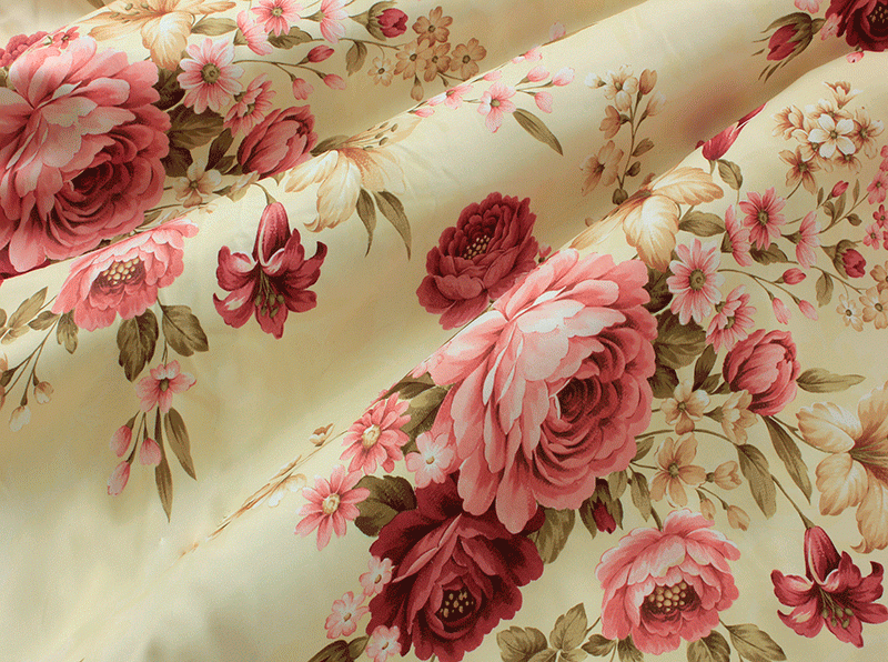 Купить материал розы. Ткань жаккард Кармен. Ткань в розочку. Ткань с розами. Ткань с крупными цветами.