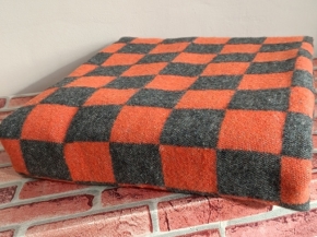 Одеяло 50%  ОПШ-3 Клетка п/шерсть 100*140 оранж. с сер.