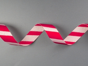 20мм. 90678 ЛЕНТА ОТДЕЛОЧНАЯ ЖАККАРД красный с белым 20мм (рул.25м)