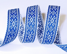 25мм. 91589/25 ЛЕНТА ОТДЕЛОЧНАЯ ЖАККАРД белый с васильк*2956, 25мм (рул.50м)