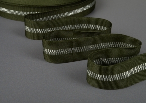 25мм. 90292 ЛЕНТА ОТДЕЛОЧНАЯ оливк.с серебром*1432, 25мм (рул.50м)