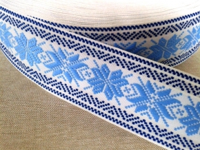 50мм. 16С3908-Г50 (рис.9632) ЛЕНТА ОТДЕЛОЧНАЯ ЖАККАРД белый/т.синий/голубой*267, 50мм (рул.50м)