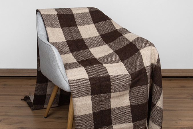 Пледы шерстяные